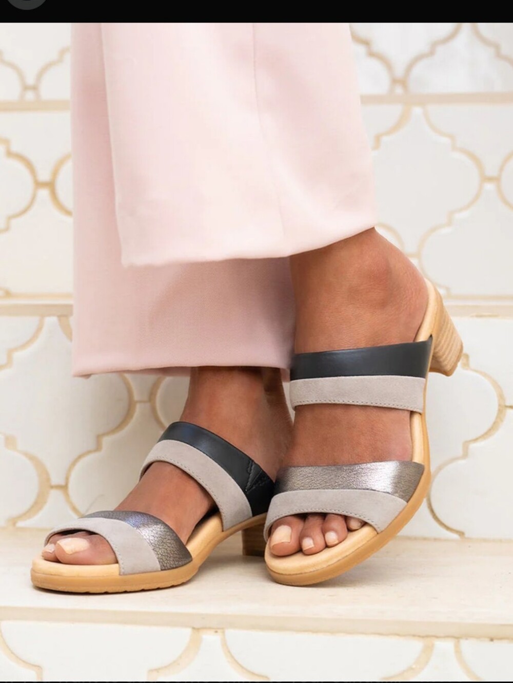 Dansko Women's Metallic Gray and Black Slide Sandals